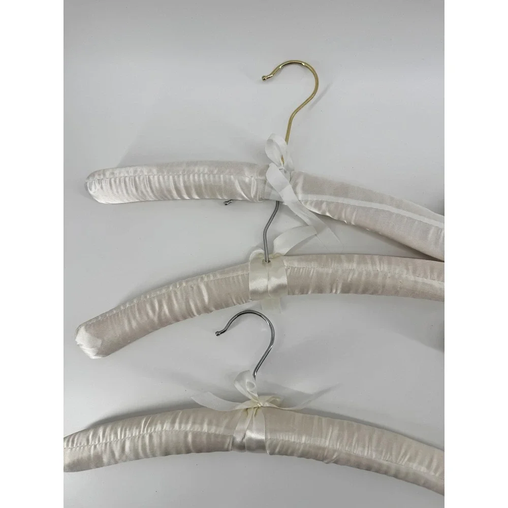 Set of 6 Vintage Padded Satin Hangers Cream Champagne Ribbon Bow Bridal Closet